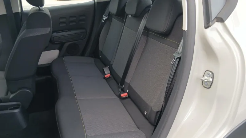 Image secondaire du véhicule 12