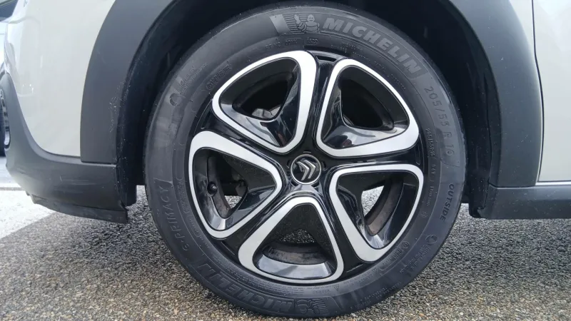 Image secondaire du véhicule 13