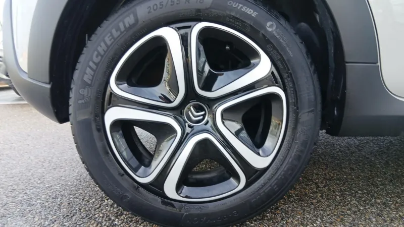 Image secondaire du véhicule 15