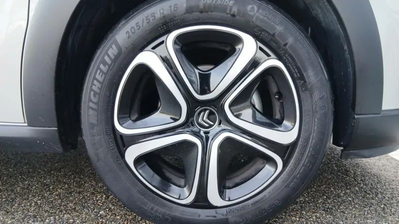 Image secondaire du véhicule 16