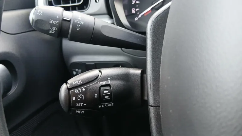 Image secondaire du véhicule 23