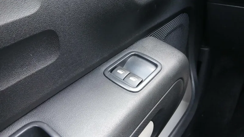 Image secondaire du véhicule 24