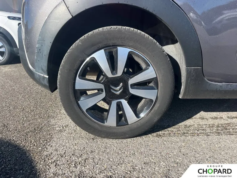 Image secondaire du véhicule 12