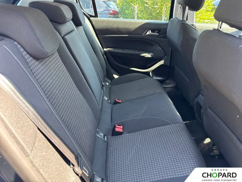 Image secondaire du véhicule 12