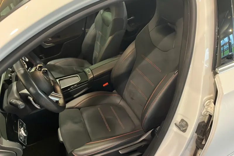 Image secondaire du véhicule 10