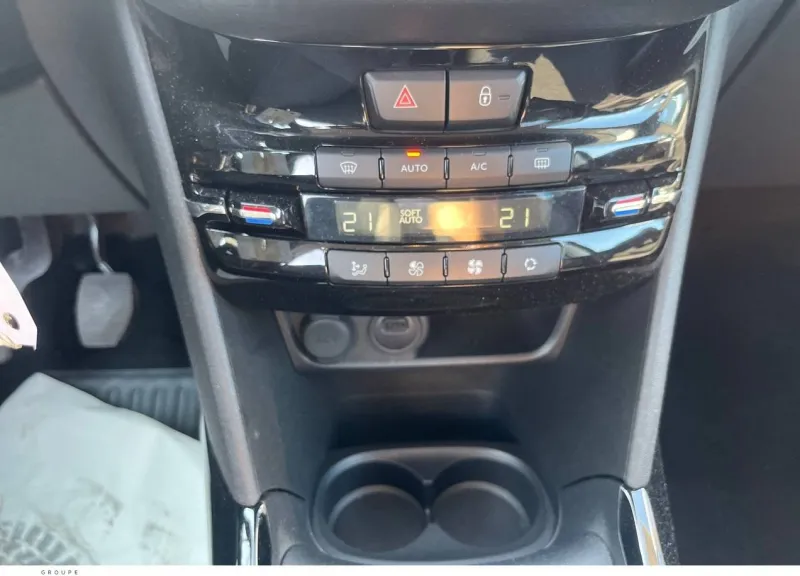 Image secondaire du véhicule 12