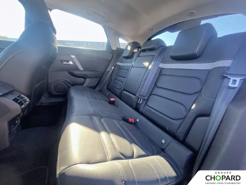 Image secondaire du véhicule 11