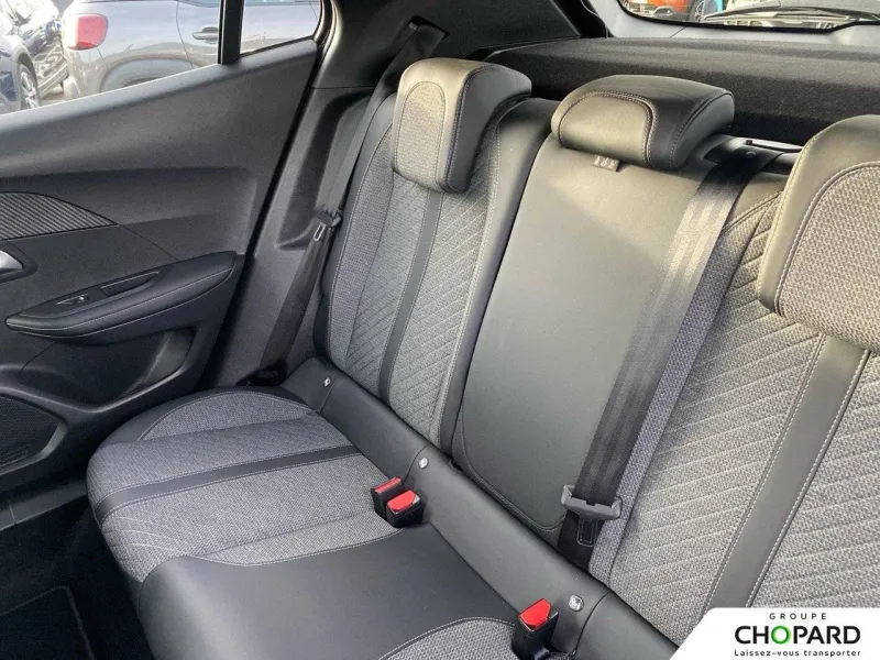 Image secondaire du véhicule 19