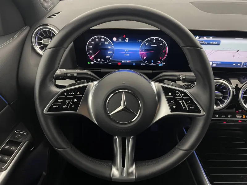 Image secondaire du véhicule 24