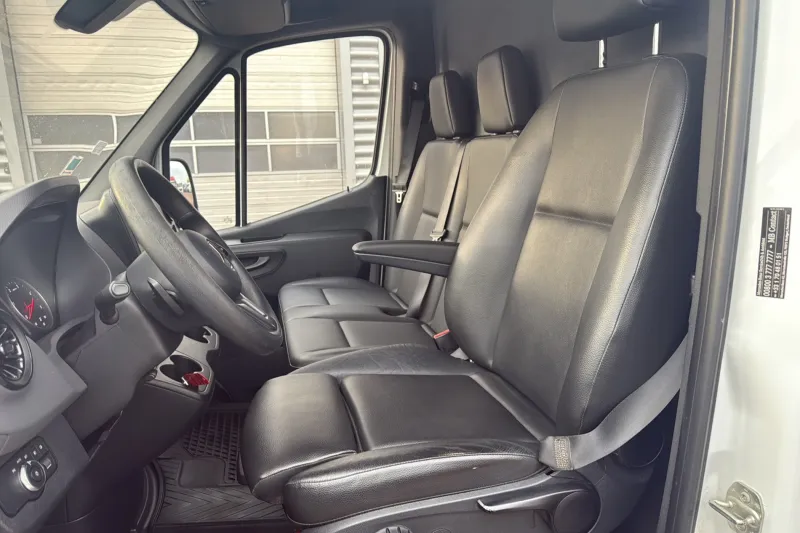 Image secondaire du véhicule 11