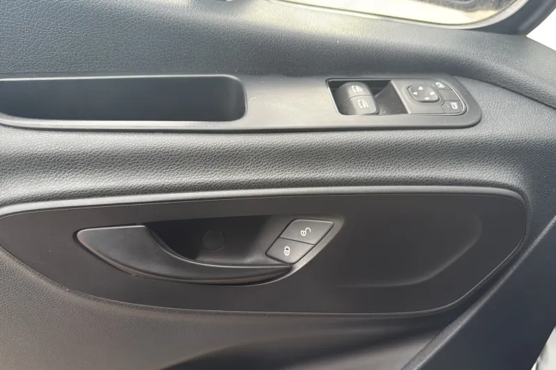 Image secondaire du véhicule 13