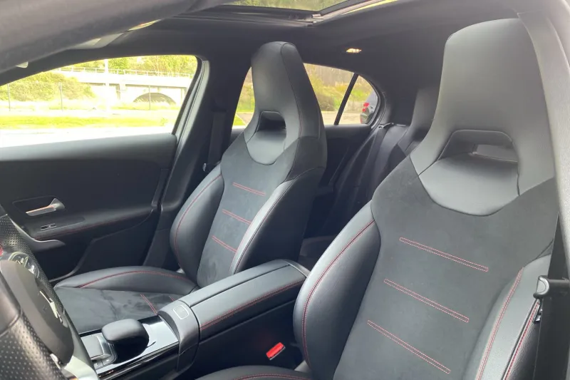 Image secondaire du véhicule 11