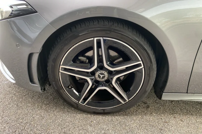 Image secondaire du véhicule 13