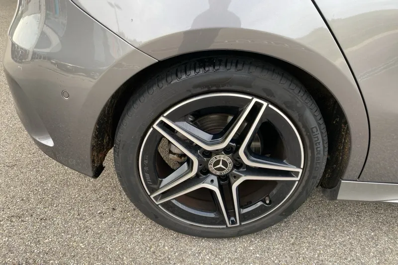 Image secondaire du véhicule 15