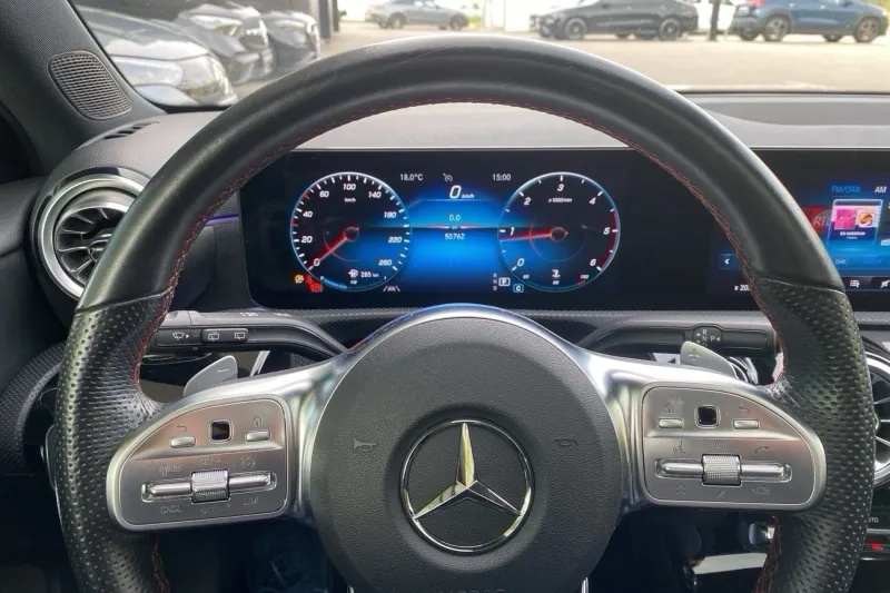 Image secondaire du véhicule 19