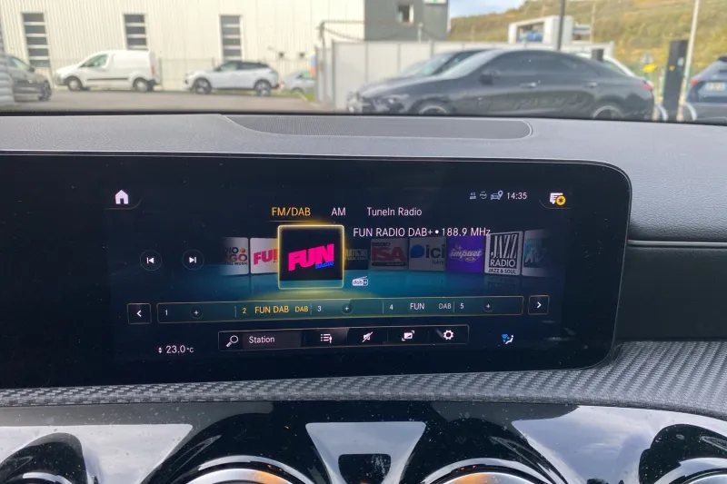 Image secondaire du véhicule 18