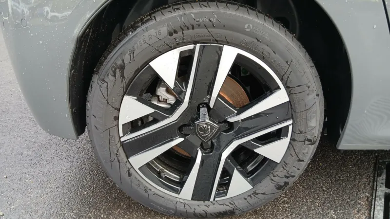 Image secondaire du véhicule 15