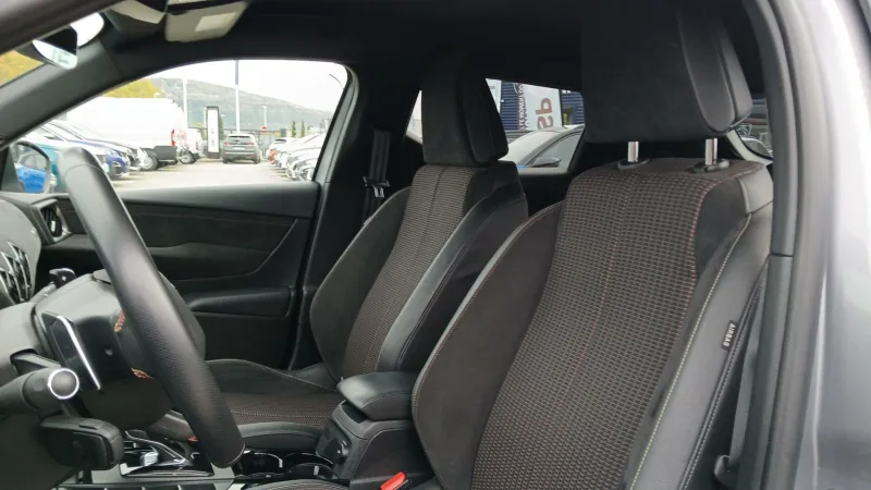 Image secondaire du véhicule 11