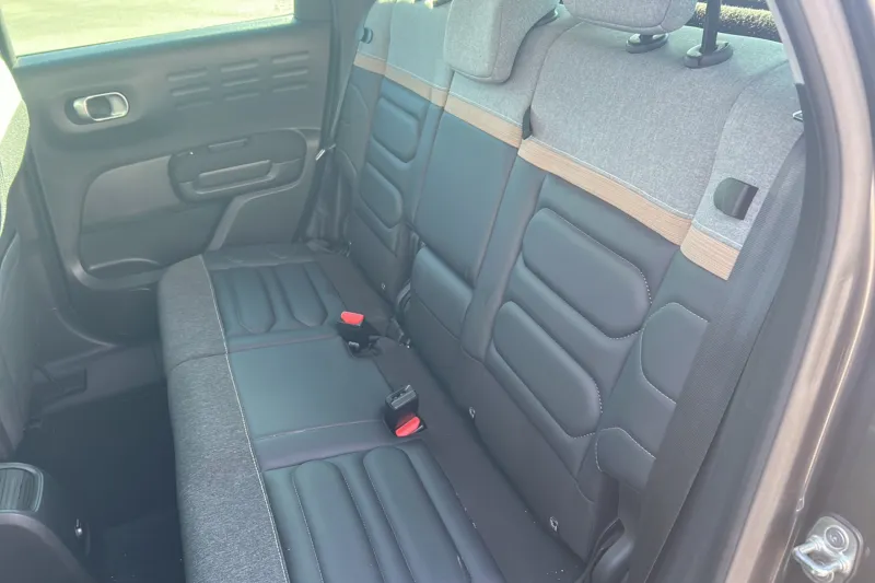 Image secondaire du véhicule 12