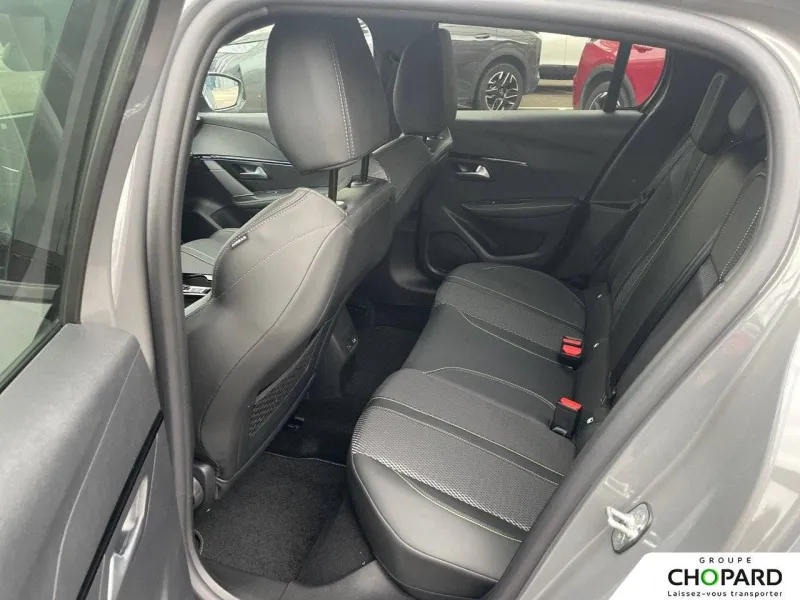 Image secondaire du véhicule 12