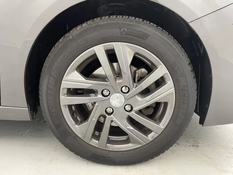 Image secondaire du véhicule 19