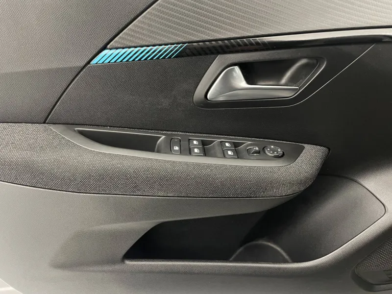 Image secondaire du véhicule 30