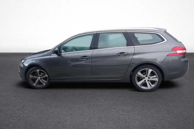 Image secondaire du véhicule 4