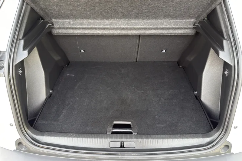 Image secondaire du véhicule 10