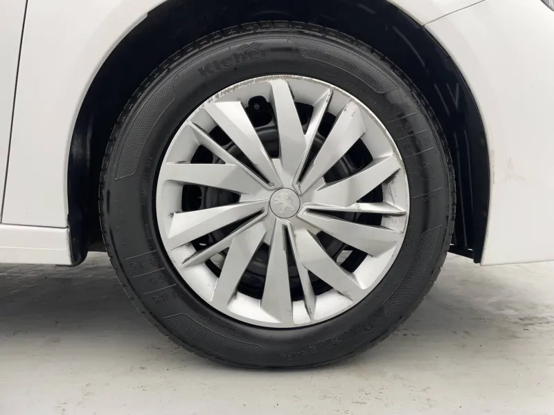 Image secondaire du véhicule 18