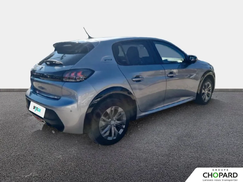 Image secondaire du véhicule 9