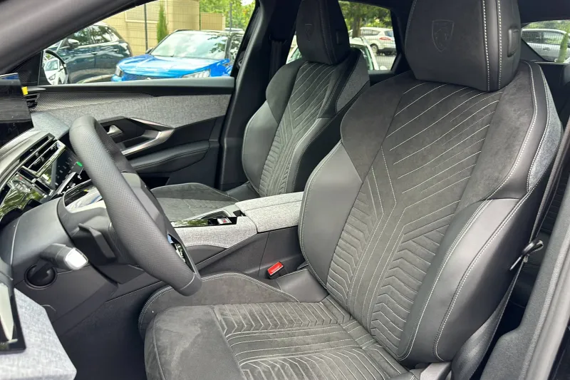 Image secondaire du véhicule 10