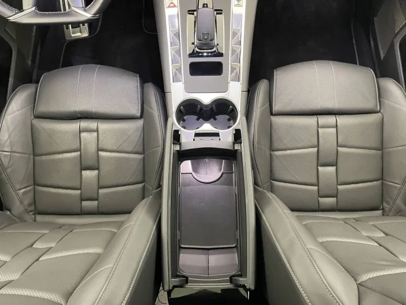 Image secondaire du véhicule 27