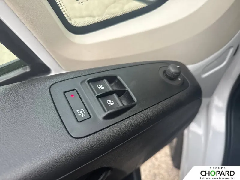 Image secondaire du véhicule 3