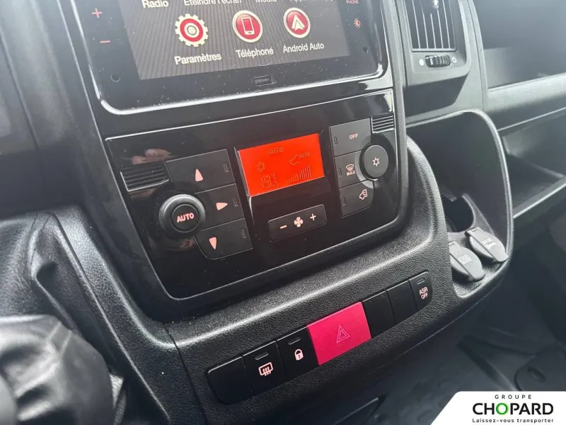 Image secondaire du véhicule 11