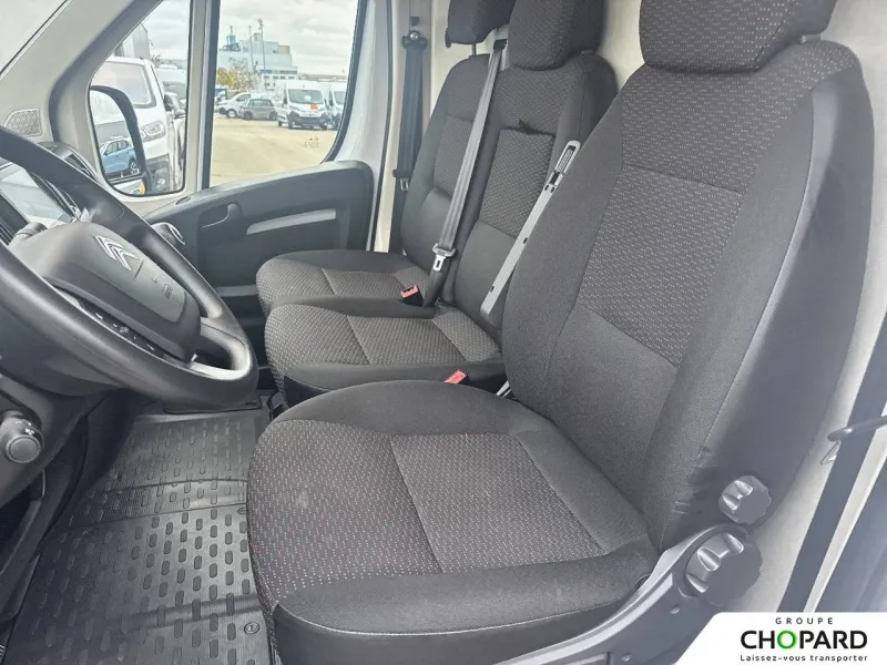 Image secondaire du véhicule 12