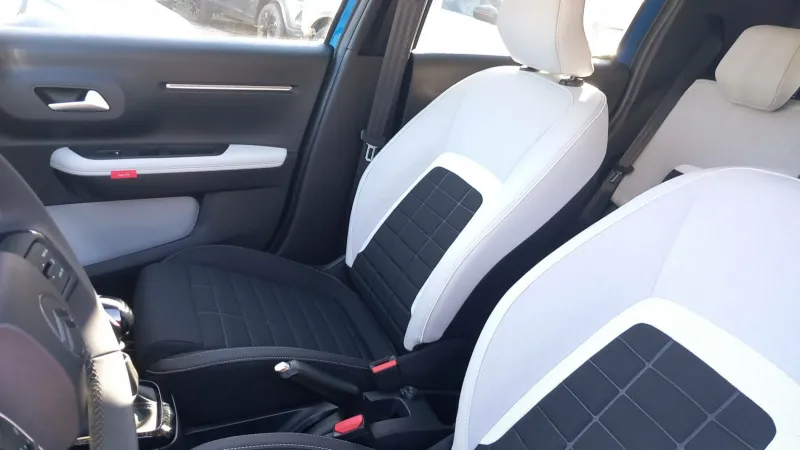 Image secondaire du véhicule 11