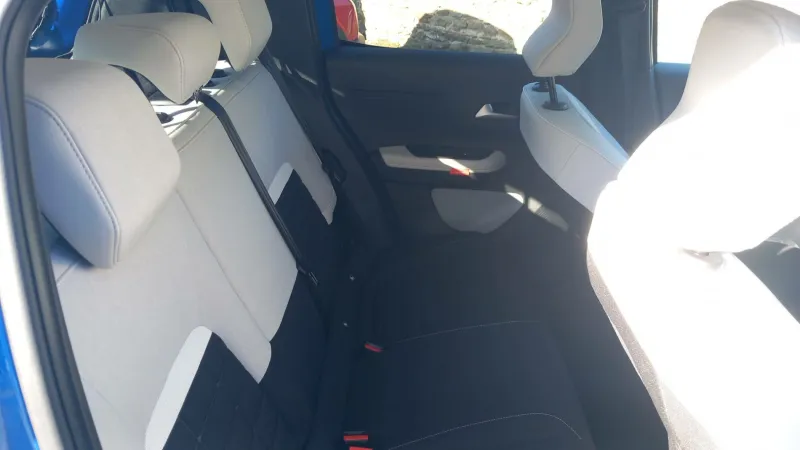 Image secondaire du véhicule 12