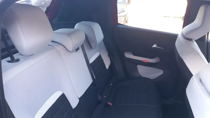 Image secondaire du véhicule 12