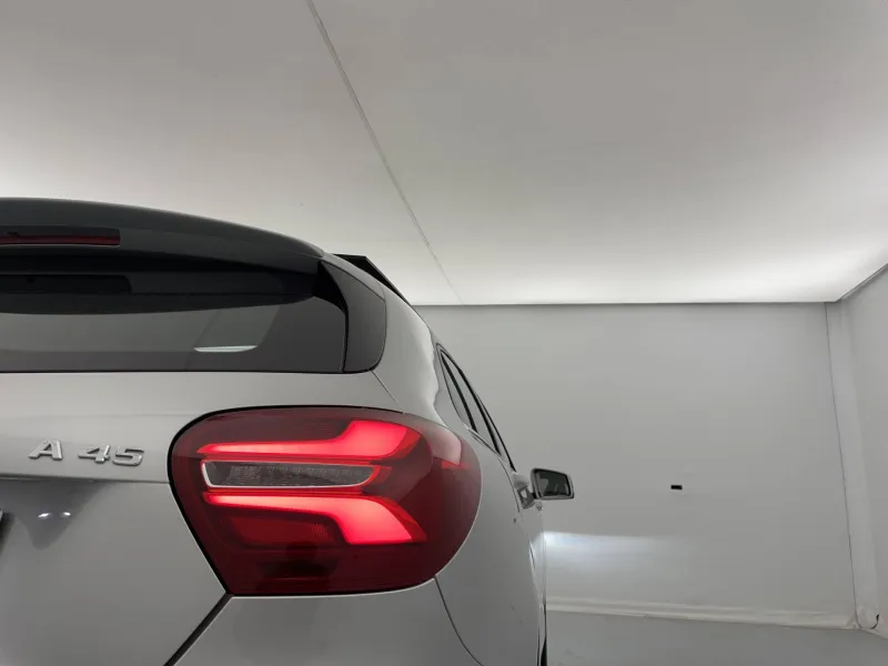 Image secondaire du véhicule 33