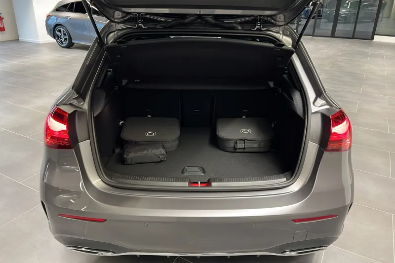 Image secondaire du véhicule 10