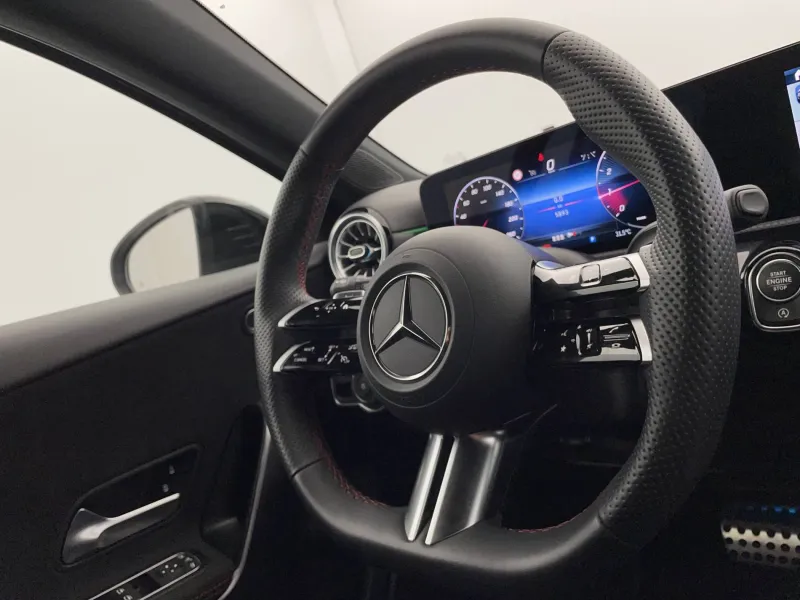 Image secondaire du véhicule 25