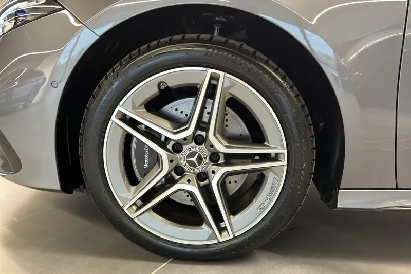 Image secondaire du véhicule 13