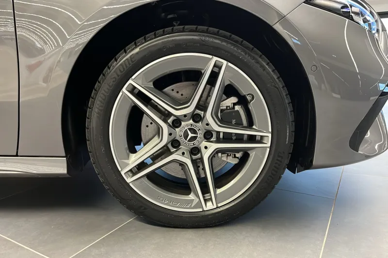 Image secondaire du véhicule 16