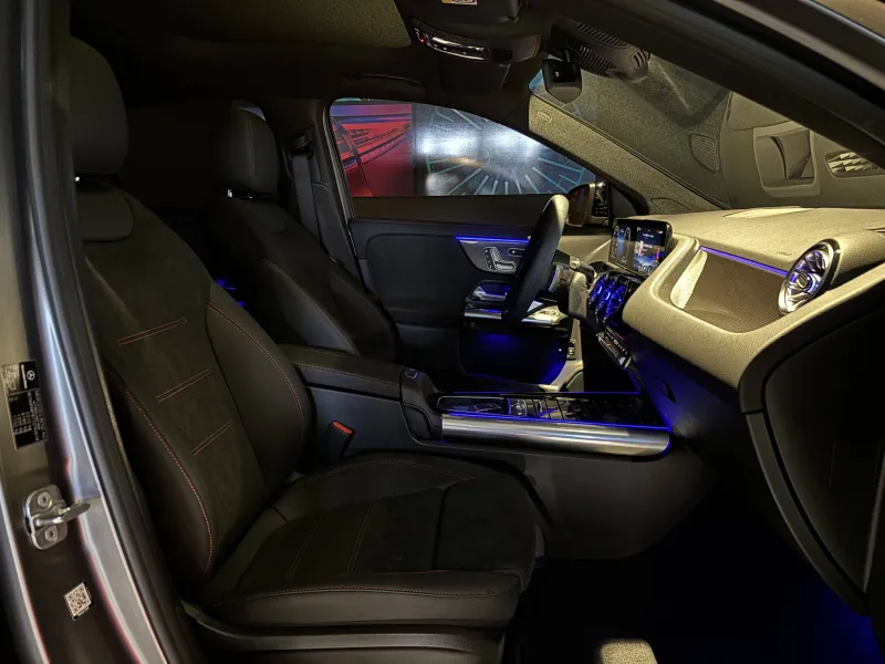 Image secondaire du véhicule 4