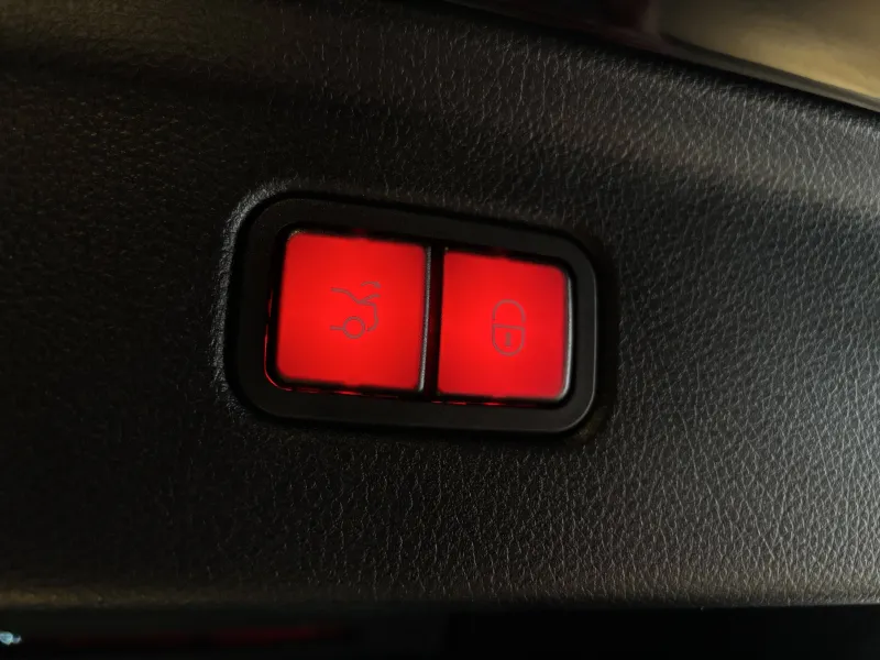 Image secondaire du véhicule 24