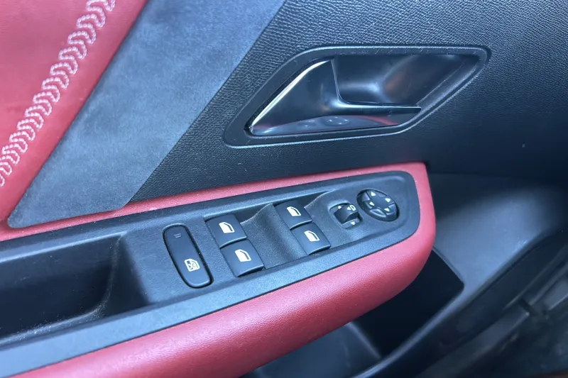 Image secondaire du véhicule 23