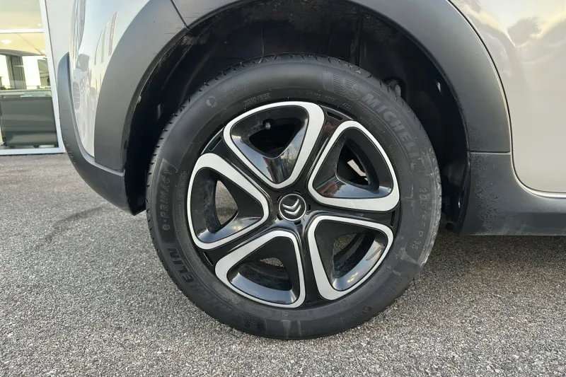 Image secondaire du véhicule 26