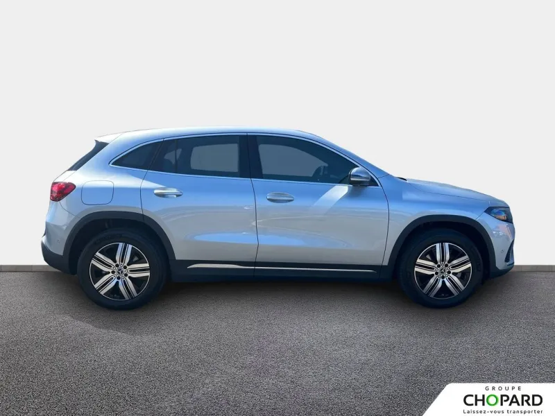 Image secondaire du véhicule 10