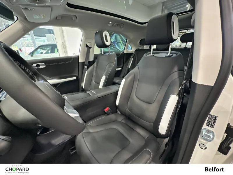 Image secondaire du véhicule 12