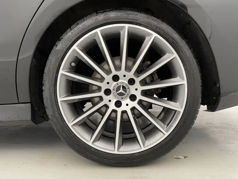 Image secondaire du véhicule 18